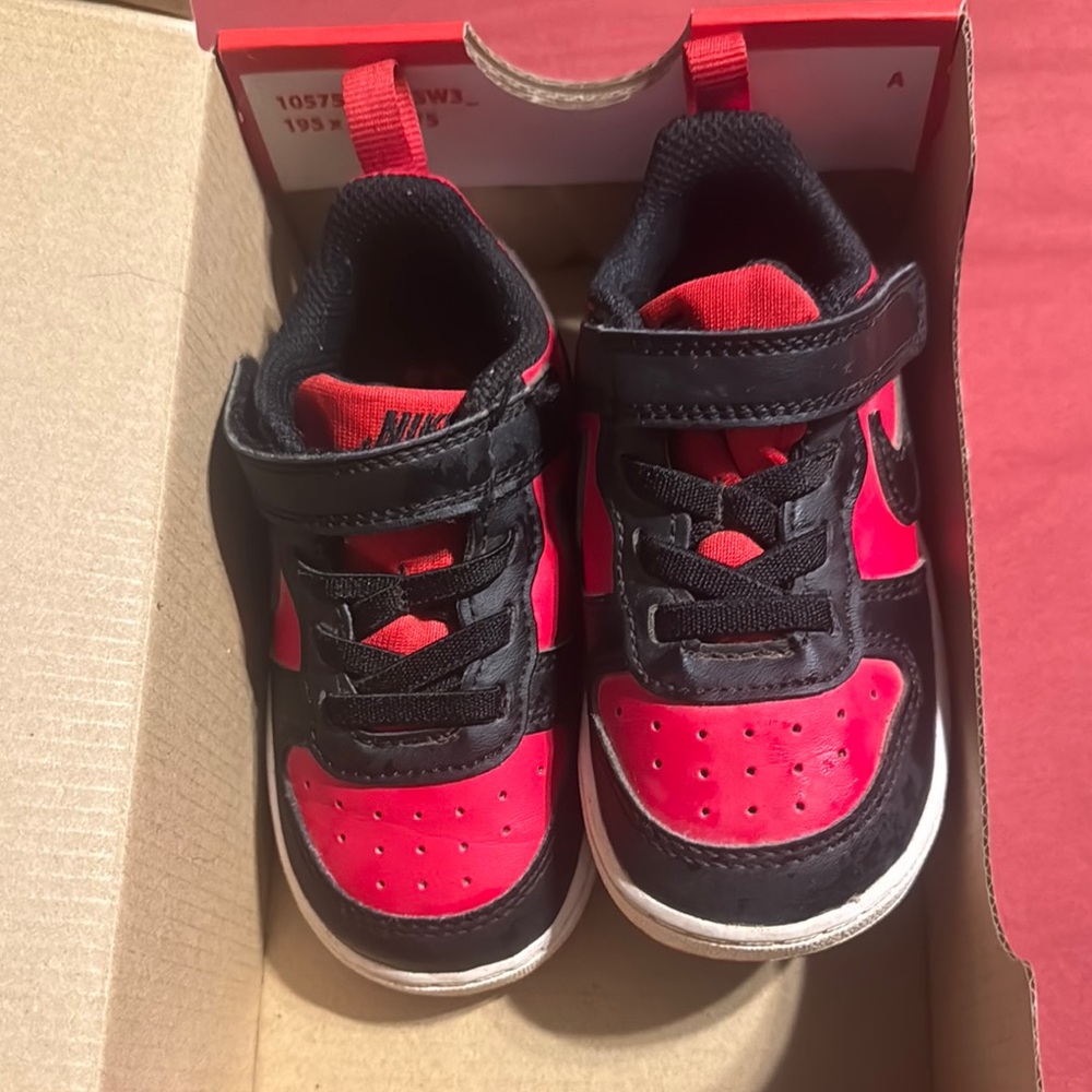 Nike Kids Sneakers - Red and Black